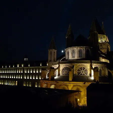 Les De L'abbaye