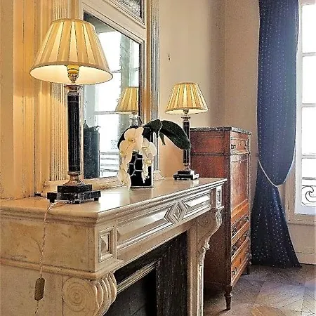 Les De L'abbaye Bed & Breakfast 3*