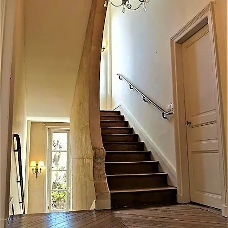 Les De L'abbaye Bed & Breakfast Caen