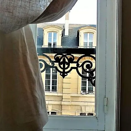 Les De L'abbaye Bed & Breakfast Caen